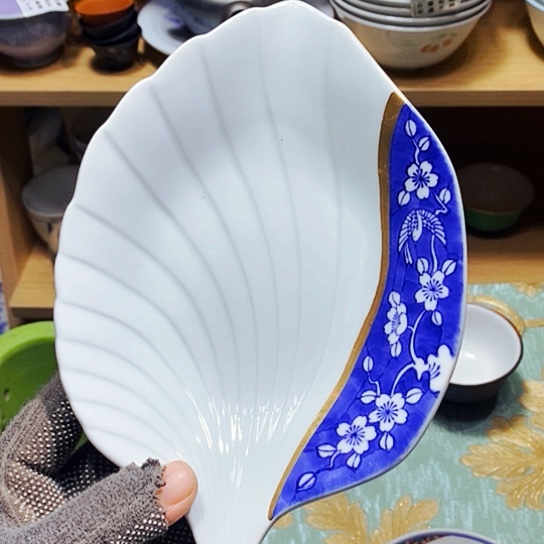 瓷片新年快乐。万事如意