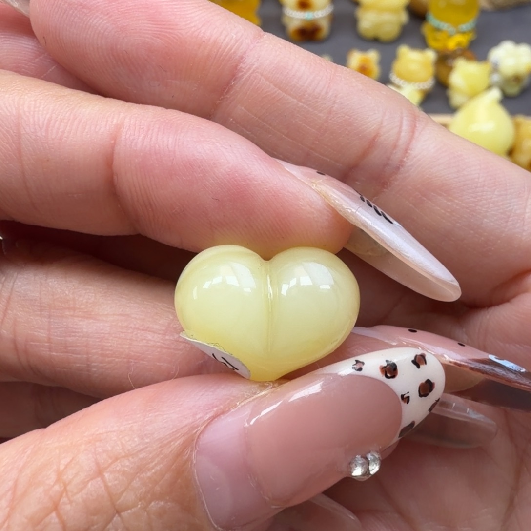 琥珀未镶嵌裸石蜜蜡