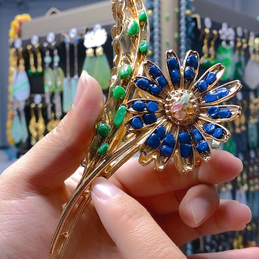 未镶嵌翡翠耳饰翡翠