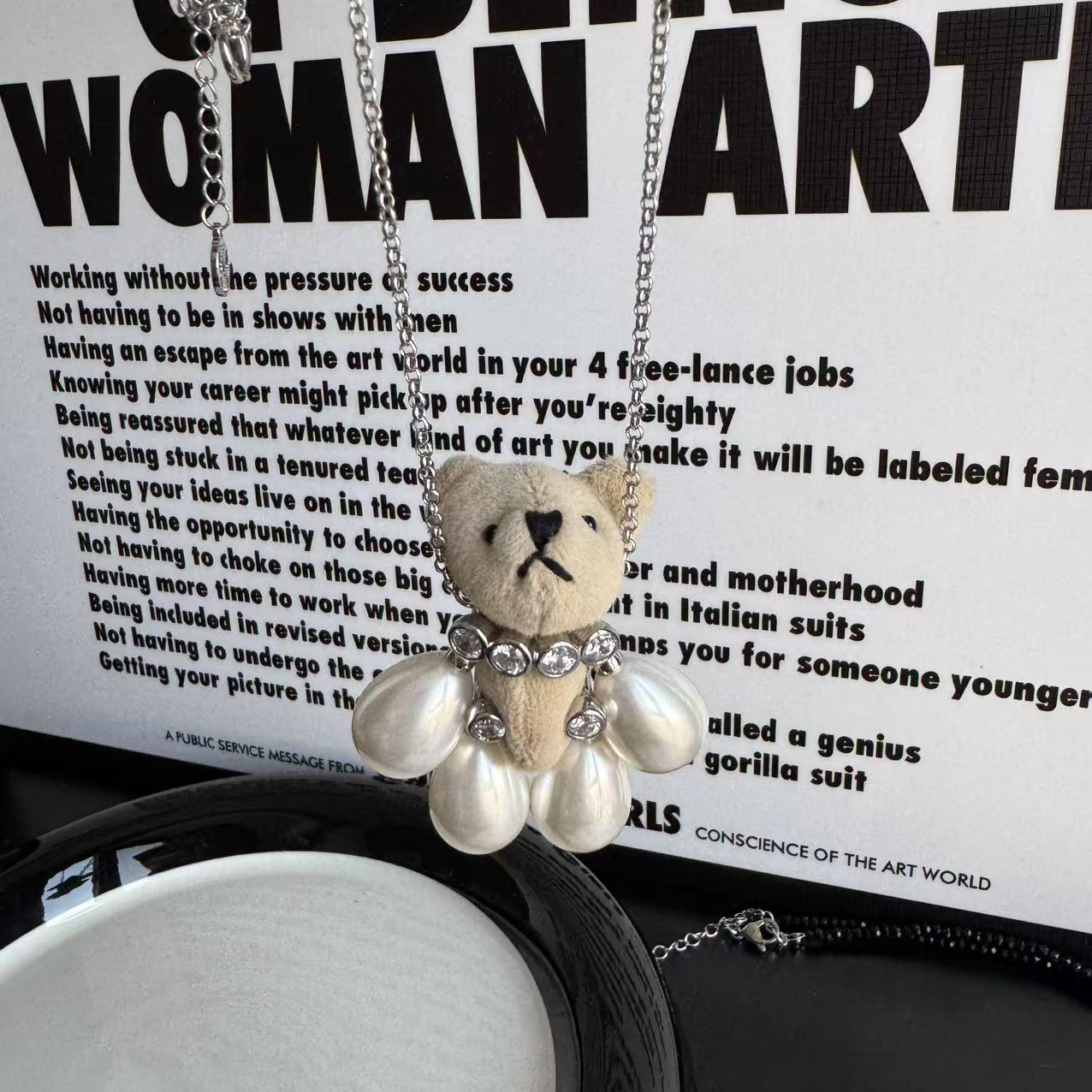 铜合金仿珍珠项链 贵版歪嘴小熊高货绒熊滴流项链