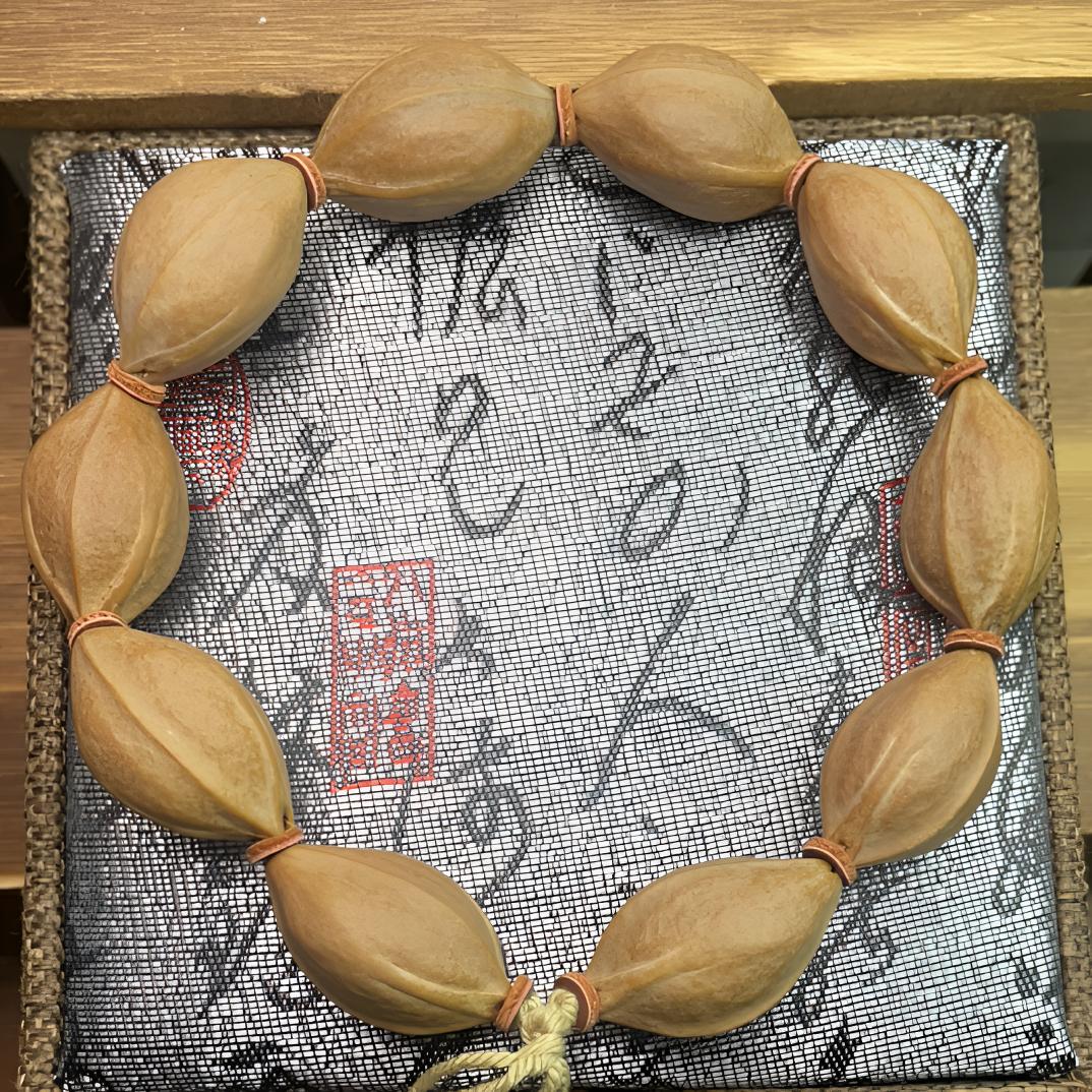 精品1728梅林铁蒜头 橄榄核手串