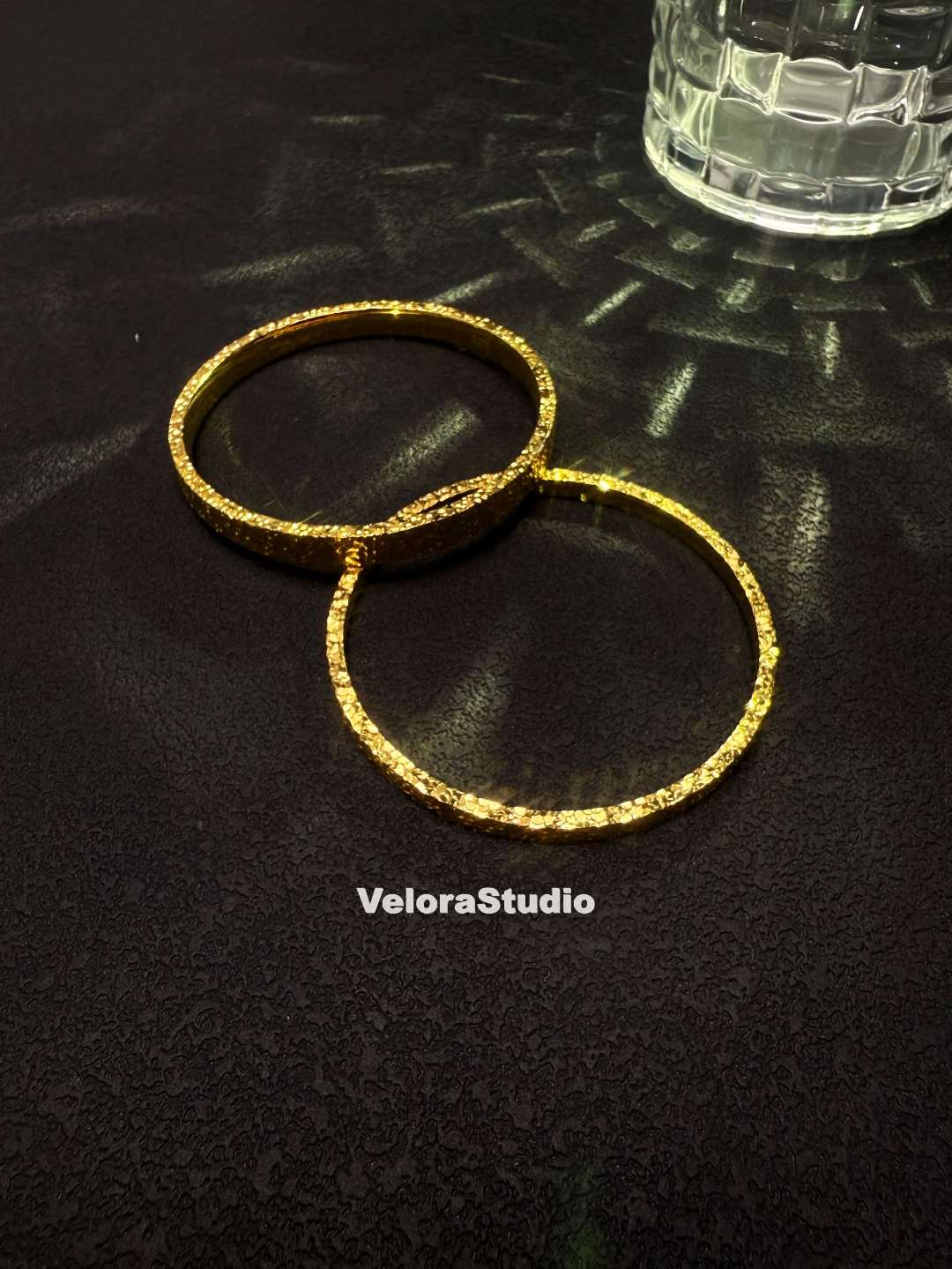 铜合金手镯 Velora薇珞【碎冰冰手镯】轻奢经典复古手镯古法转运