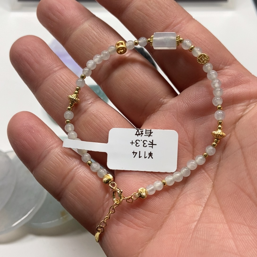 翡翠手链未镶嵌翡翠