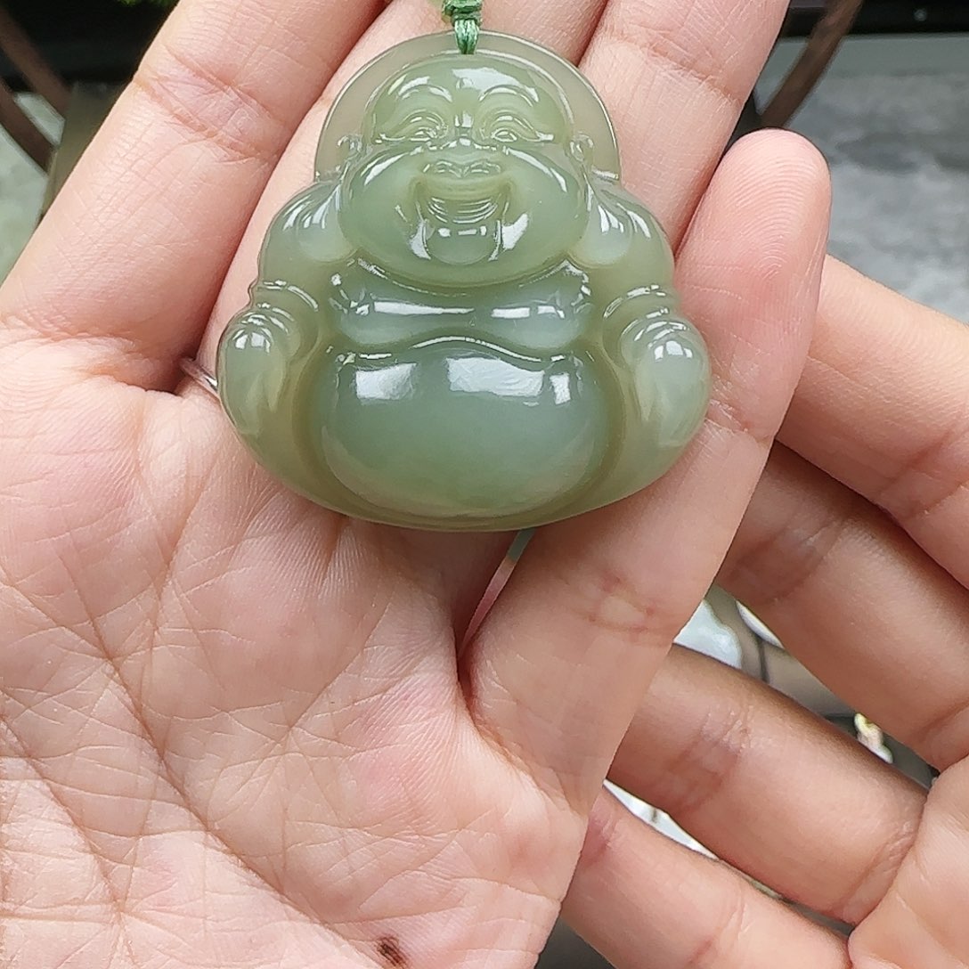 和田玉未镶嵌吊坠(赠链)