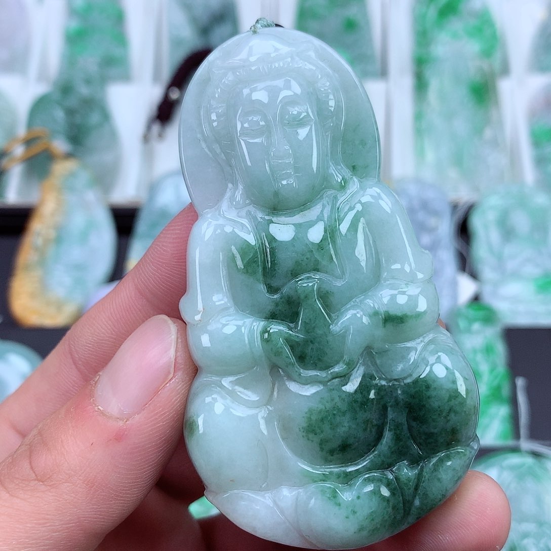 翡翠颈饰未镶嵌翡翠吊坠