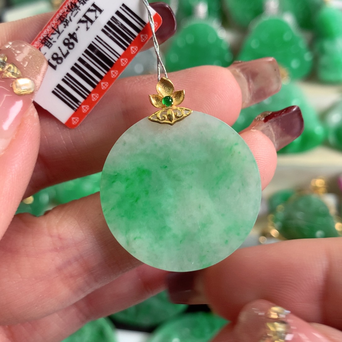 翡翠吊坠(不含链)18K金镶嵌