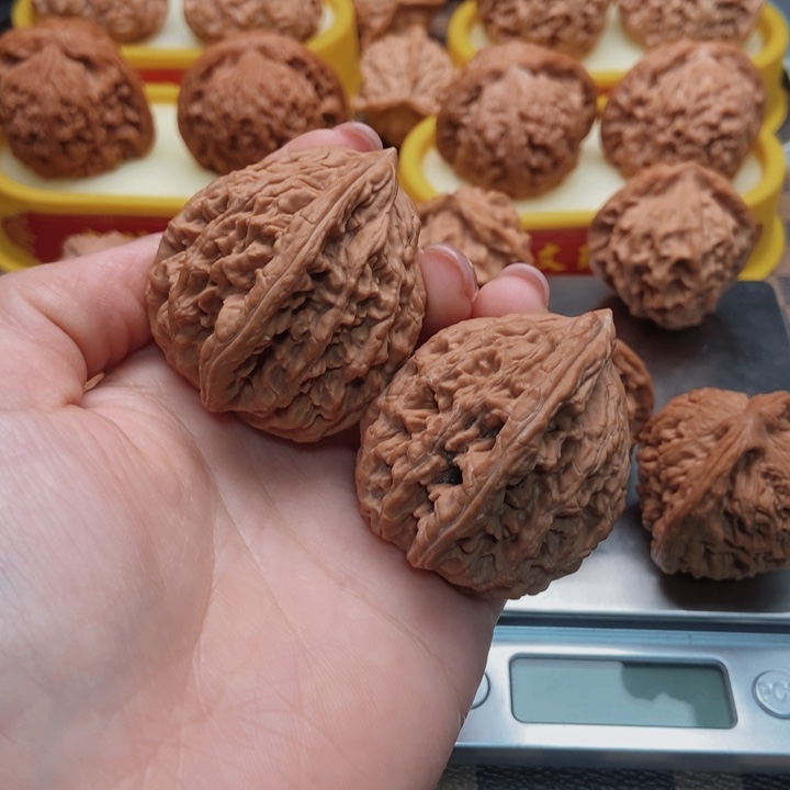 文玩核桃把件42虎头