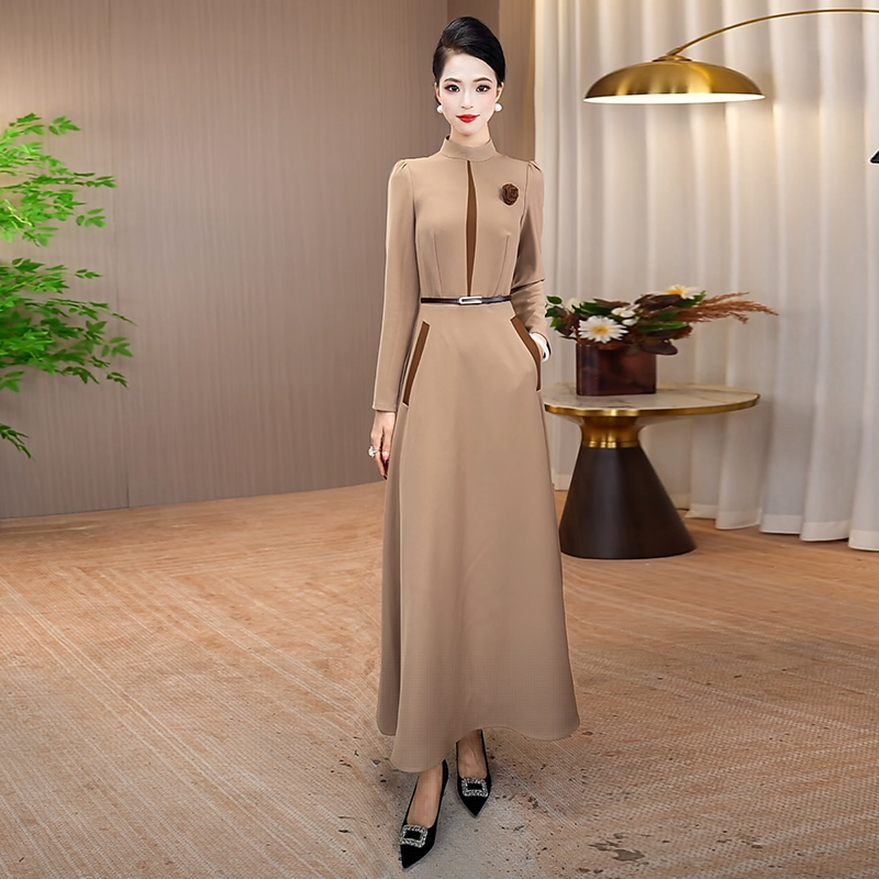 卡其色连衣裙女2025秋季新款修身显瘦气质收腰长裙拼接轻奢裙子