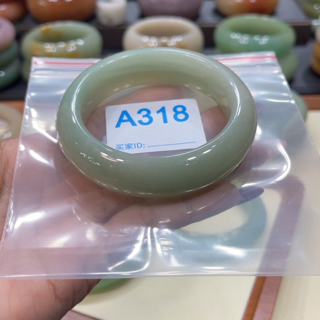 未镶嵌手镯石英岩玉