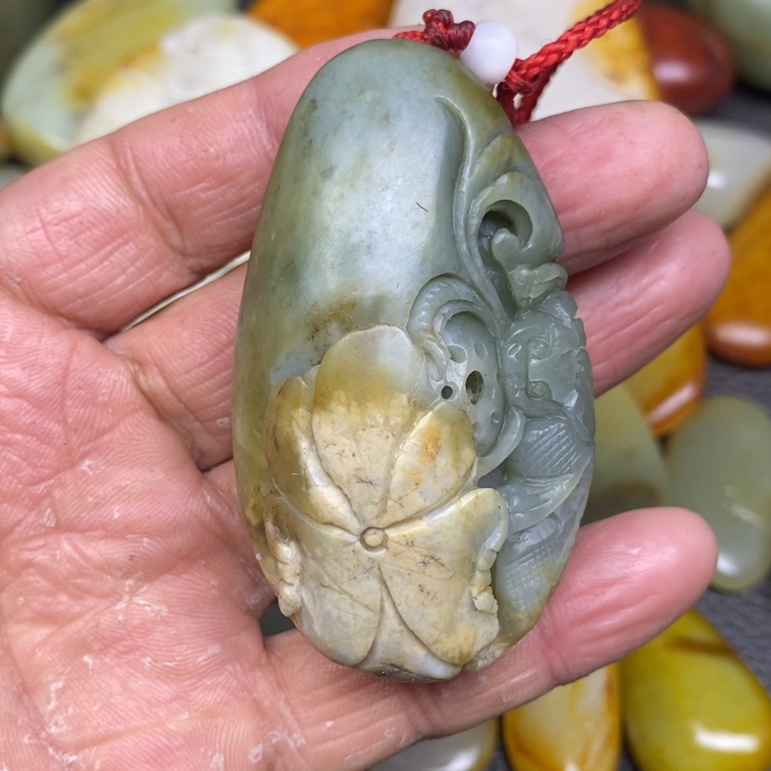 和田玉（糖玉）挂件未镶嵌