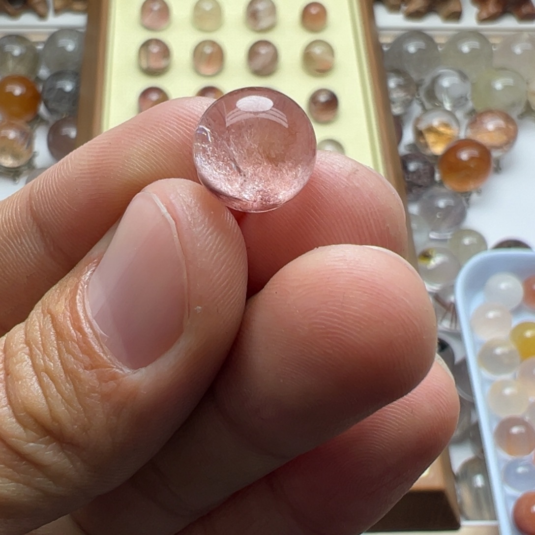 李***贵珠宝半成品水晶未镶嵌兔毛球