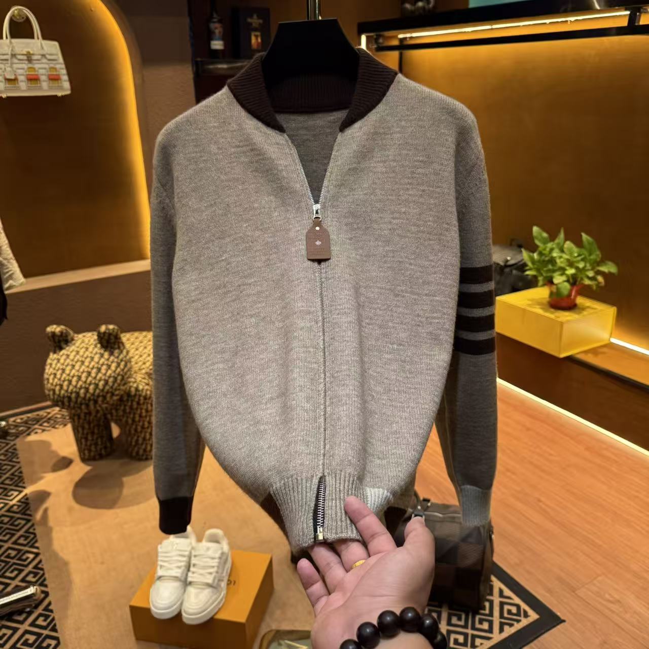 2025【风公子高端专线】高端顶奢休闲秀场系列拉链开衫上衣#8729