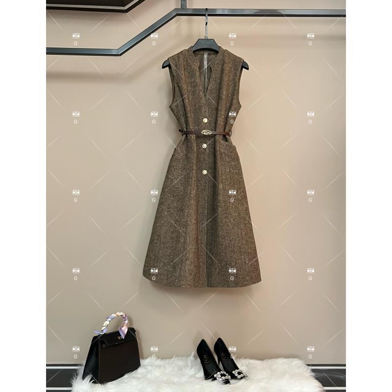 【倩倩】复古风显瘦默认款式连衣裙女装轻奢秋冬时尚 H-1539