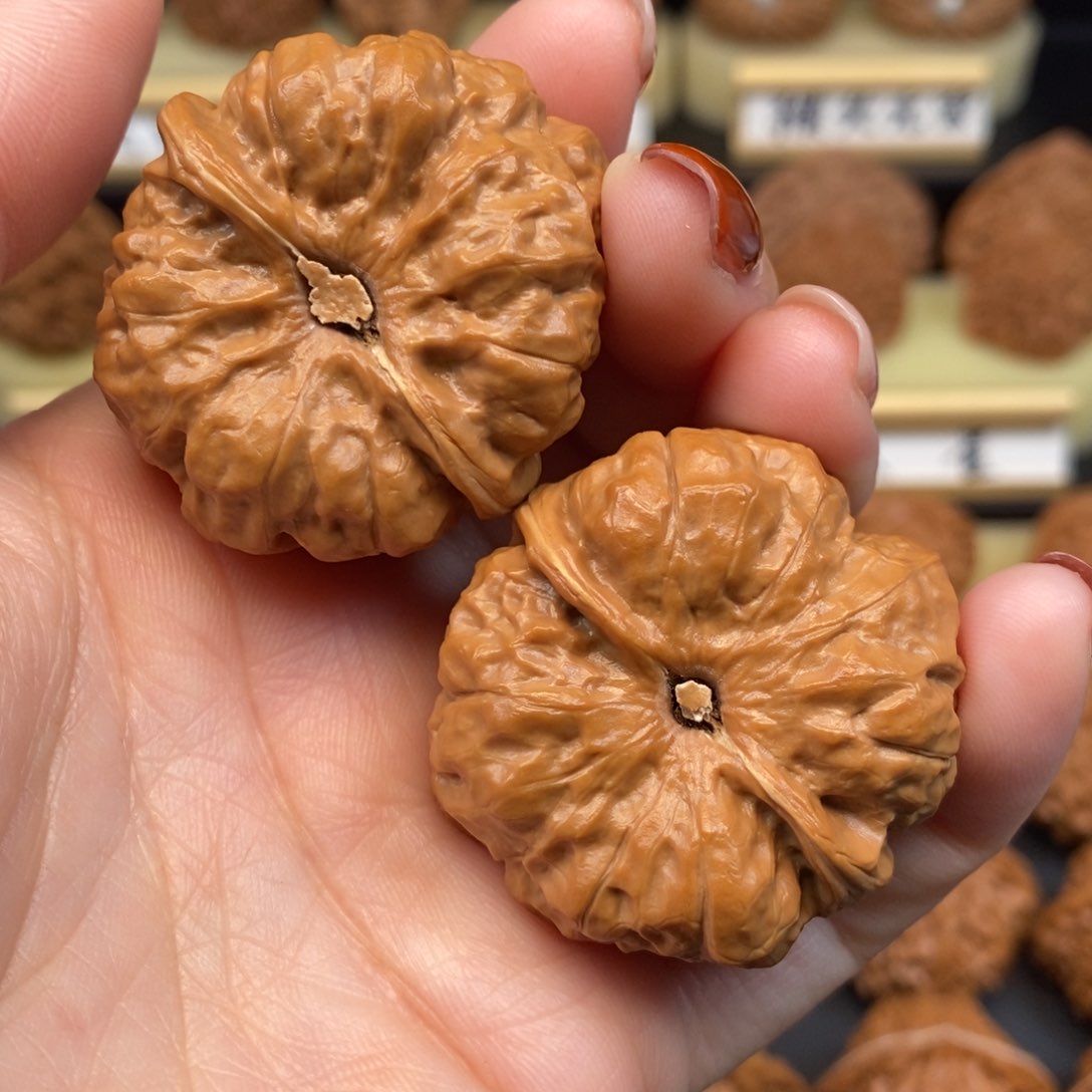 吊坠文玩核桃?****福蛤蟆