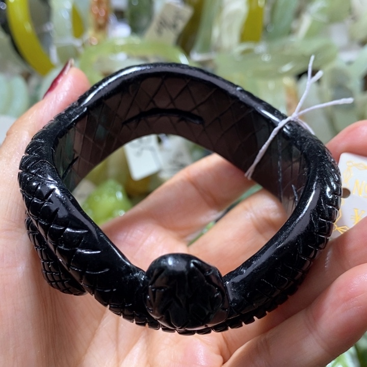 未镶嵌岫玉岫玉手镯内侧雕刻58