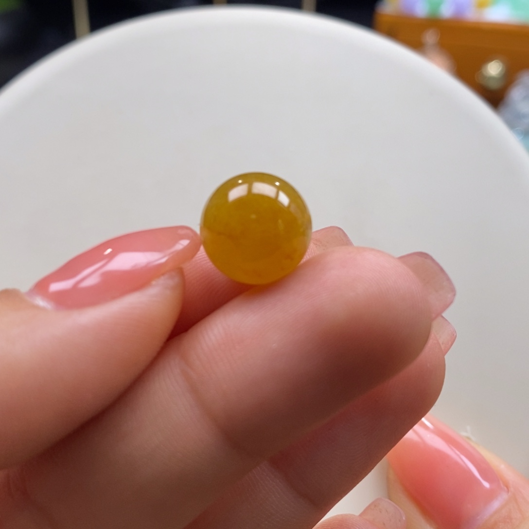 翡翠吊坠(不含链)未镶嵌翡翠满黄圆珠