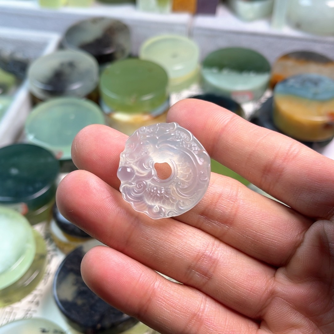 蛇纹石玉未镶嵌原石