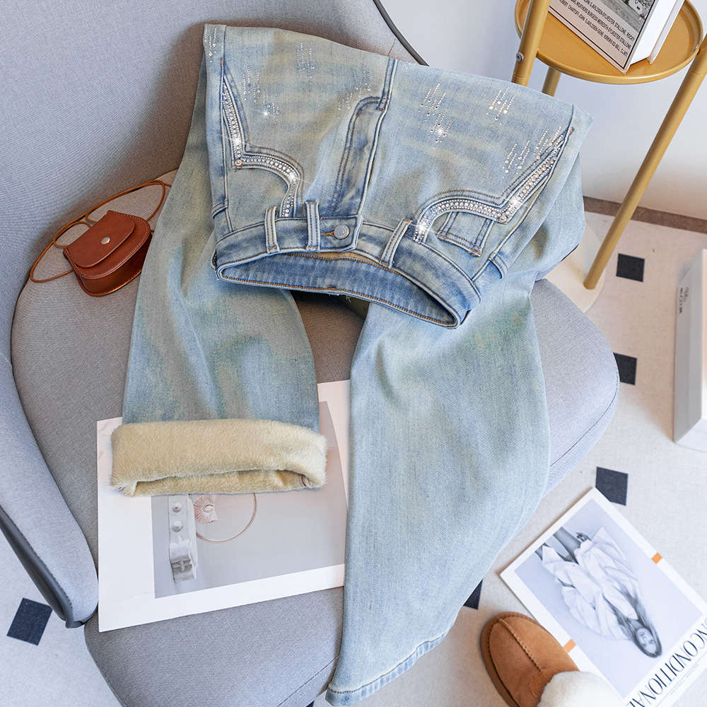 973复古浅色重工烫钻直筒牛仔裤女2025冬季加绒高腰显瘦阔腿裤