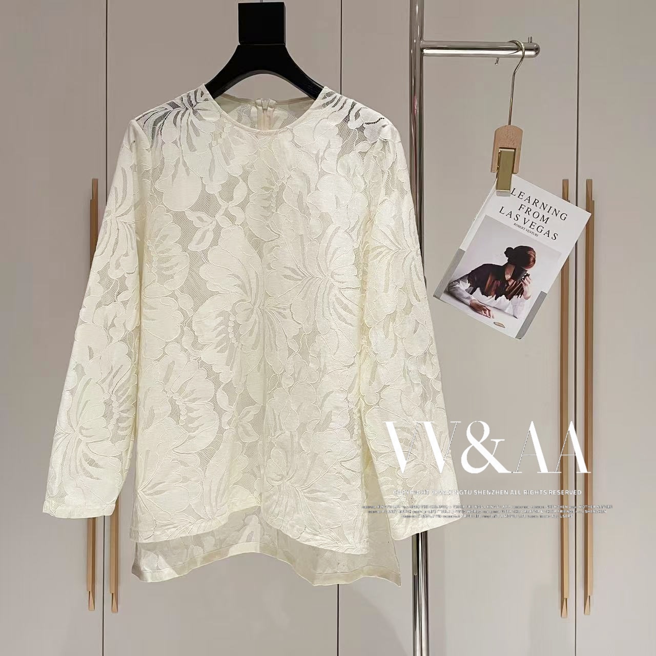 VV&AA 晨曦百合 网纱勾花刺绣长袖气质衬衫女 R533
