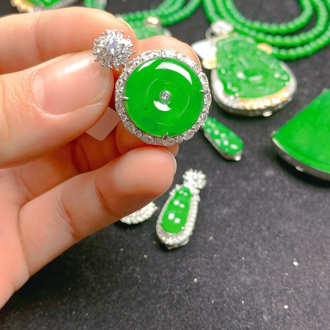 颈饰银S925镶嵌翡翠翡翠