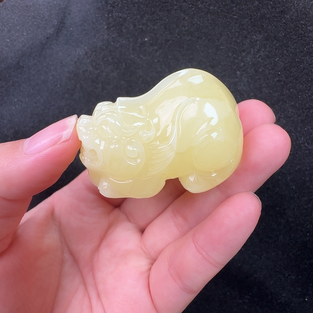 蜜蜡未镶嵌珠宝奇石