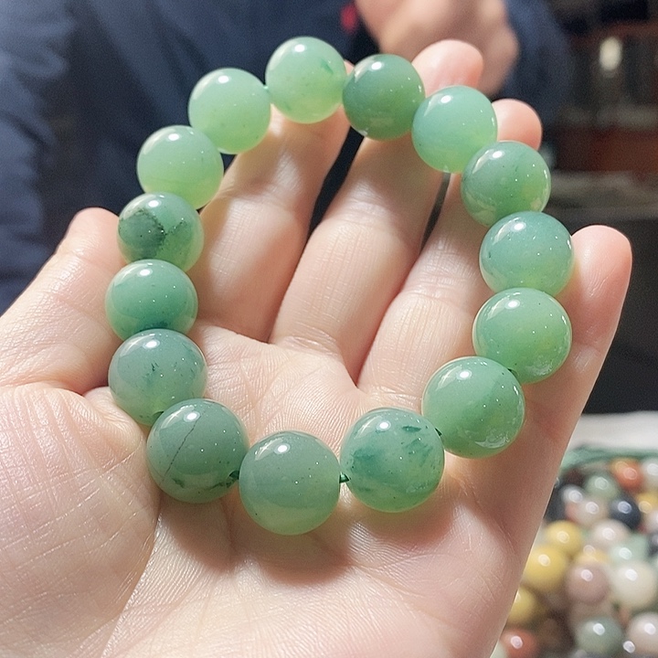 密玉（石英质玉）未镶嵌颈饰