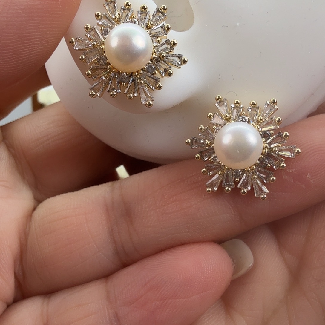 淡水珍珠耳饰未镶嵌