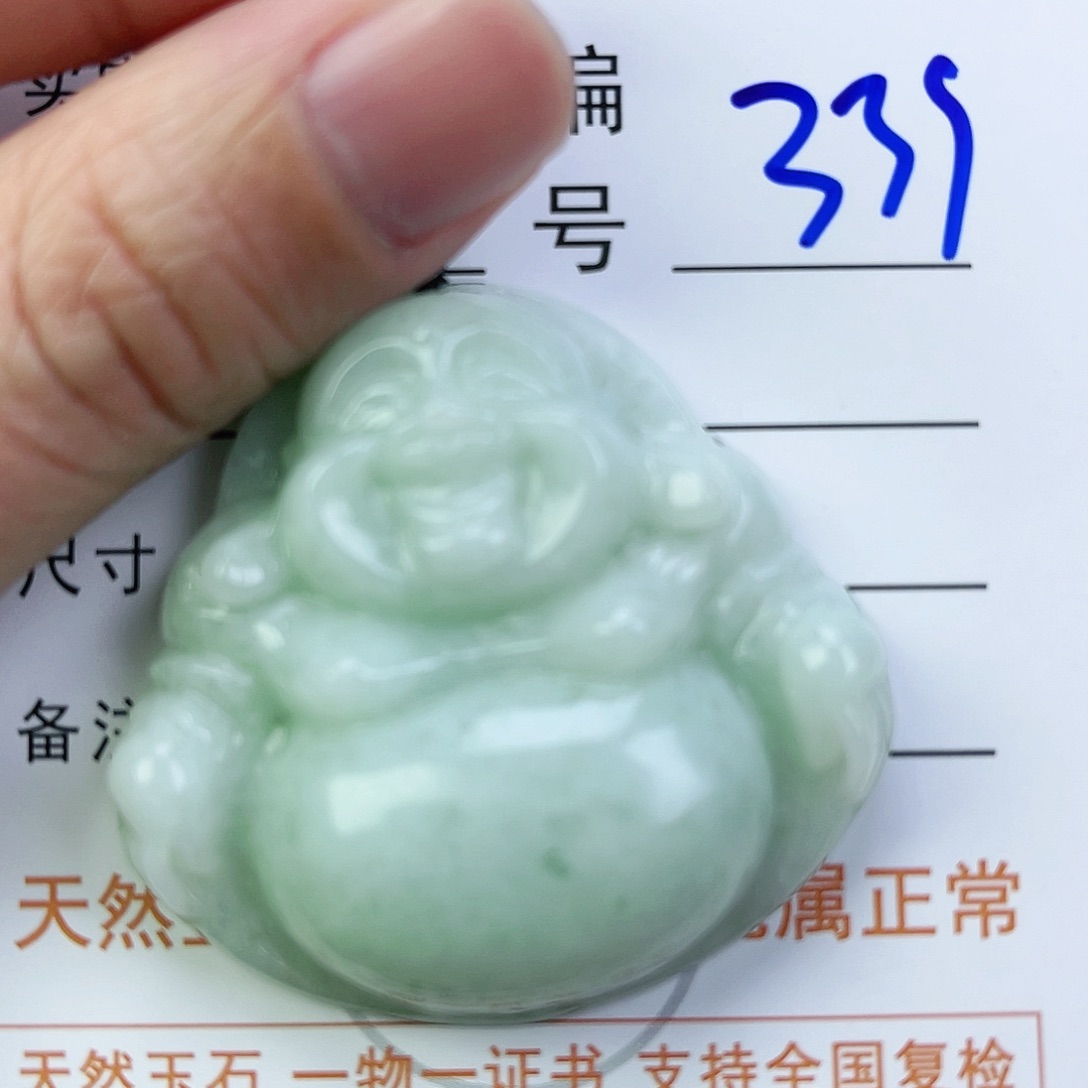 翡翠颈饰未镶嵌佛公