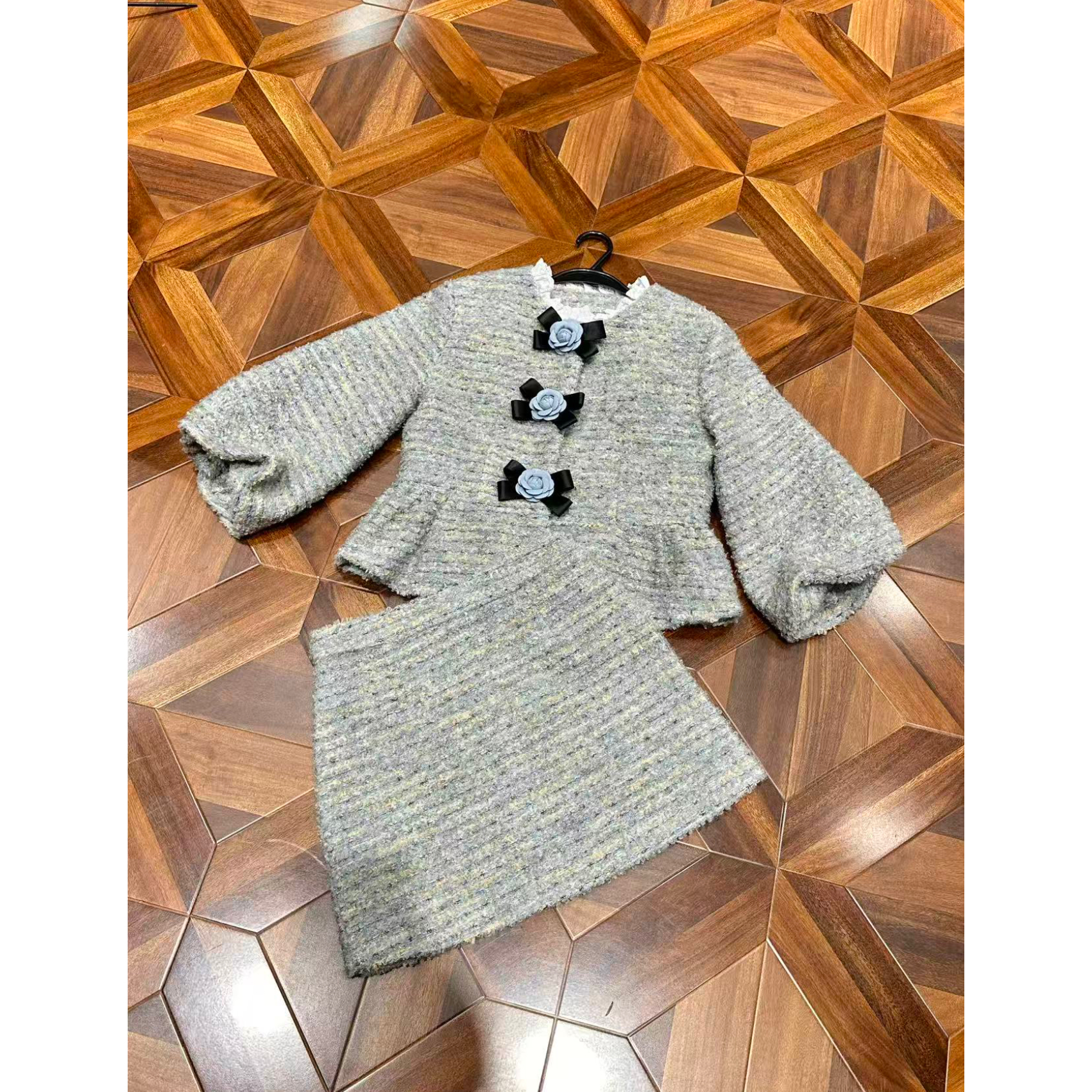 【Wan wan】蝴蝶结灯笼袖羽绒外套短裙小香套装