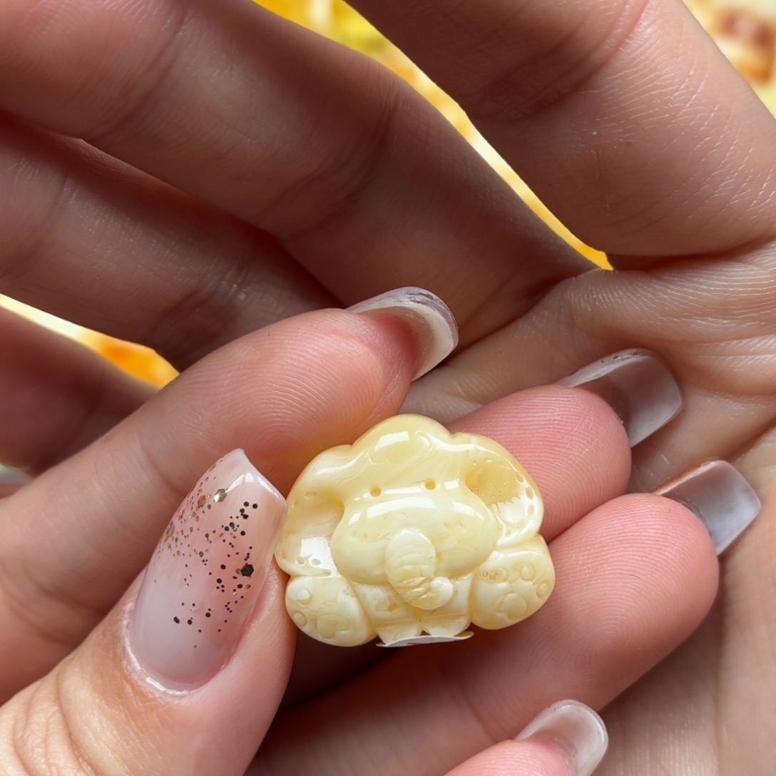 琥珀未镶嵌裸石蜜蜡