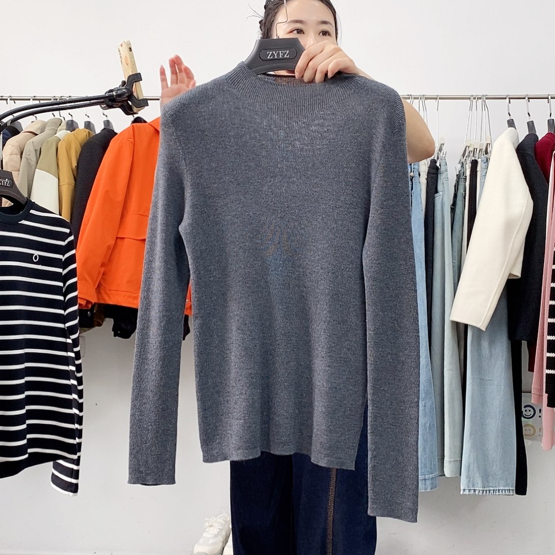 灰色针织衫150斤内