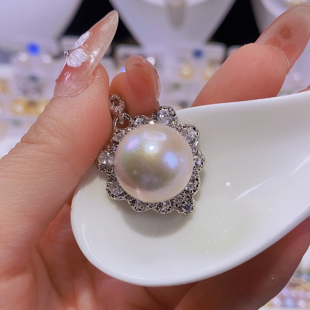 淡水珍珠合金颈饰