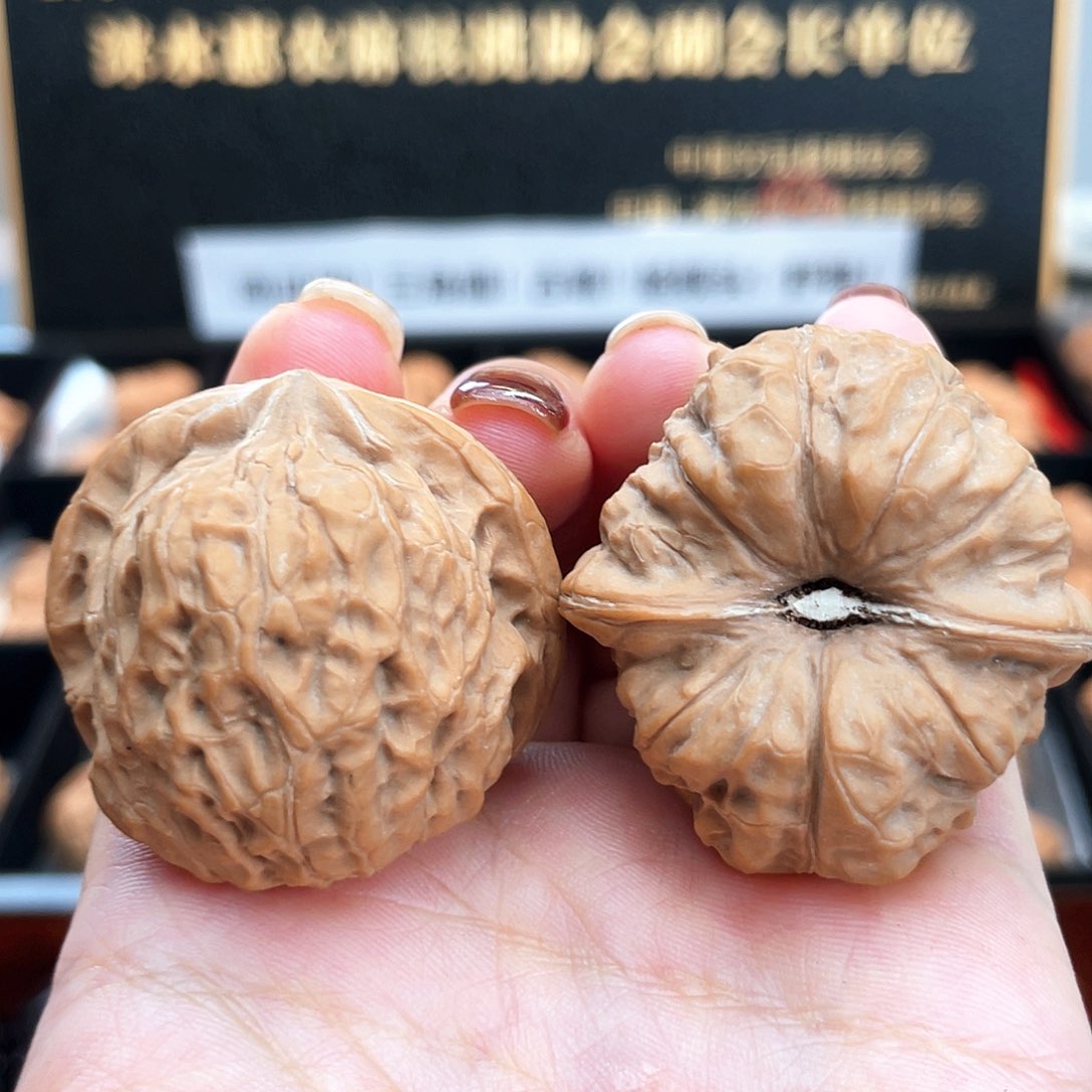 把件文玩核桃39超精近圆深凹➕近正肩福利！39a2