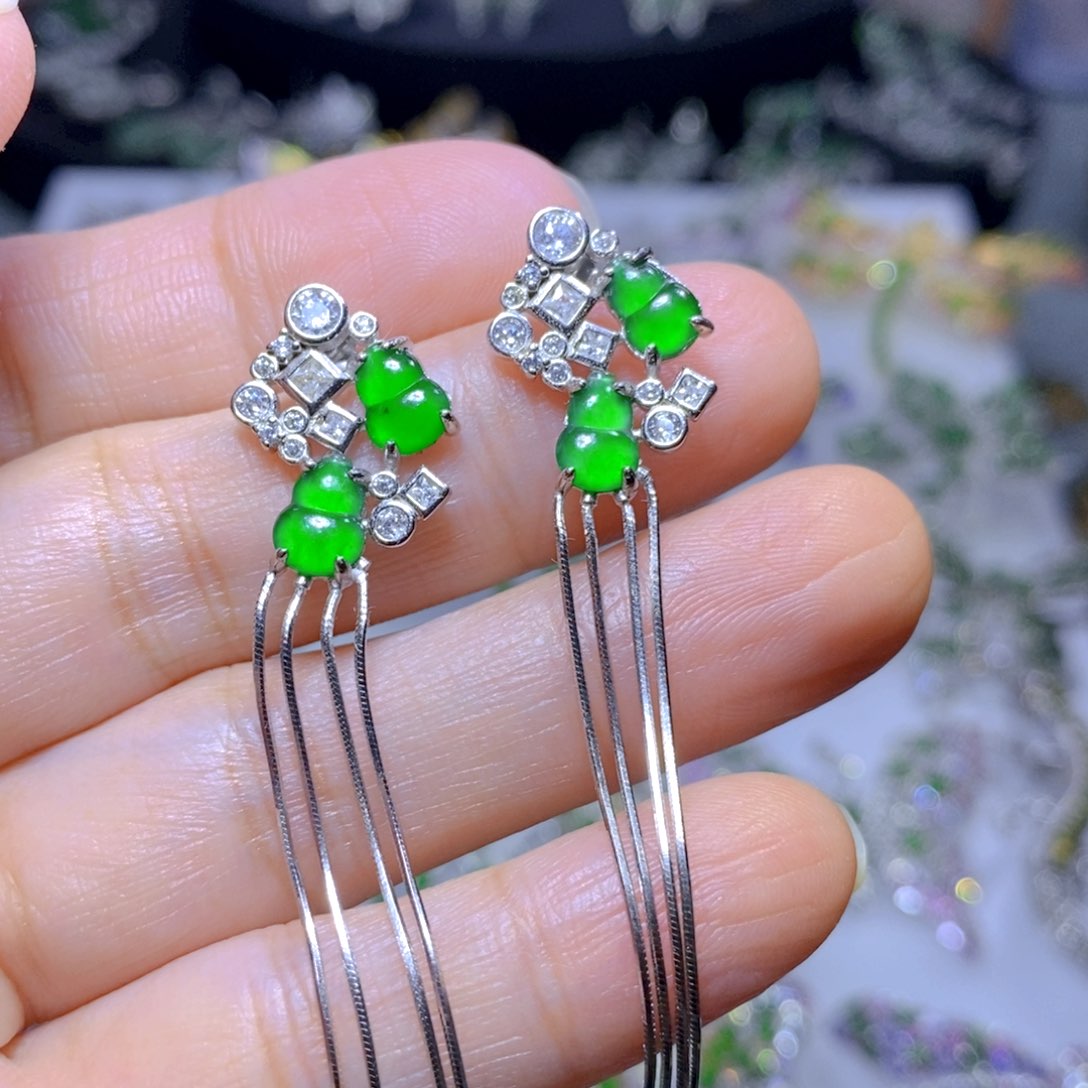 翡翠颈饰银S925镶嵌天然翡翠