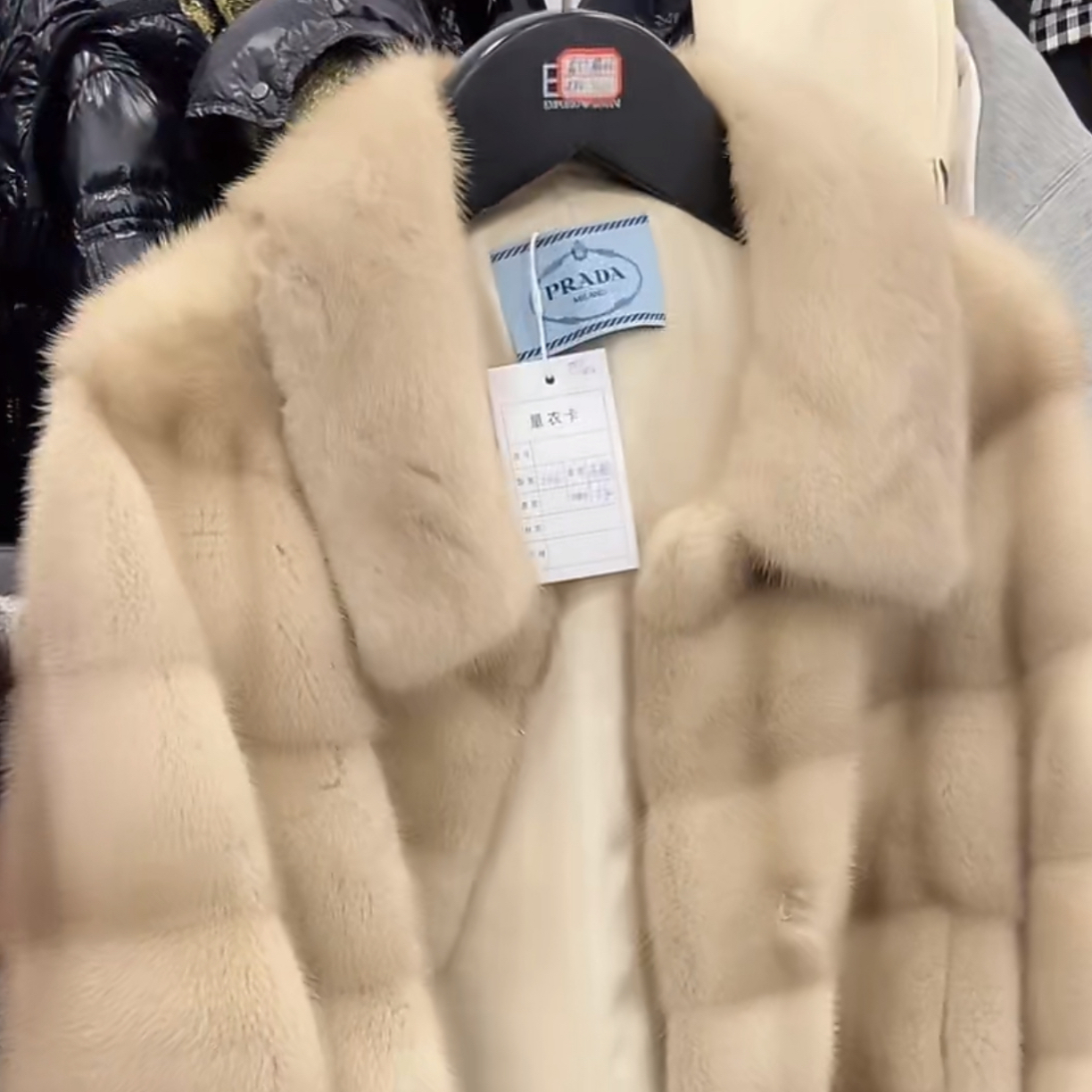 99新 Alexander McQueen/亚历山大·麦昆 普拉达气质时尚休闲女士