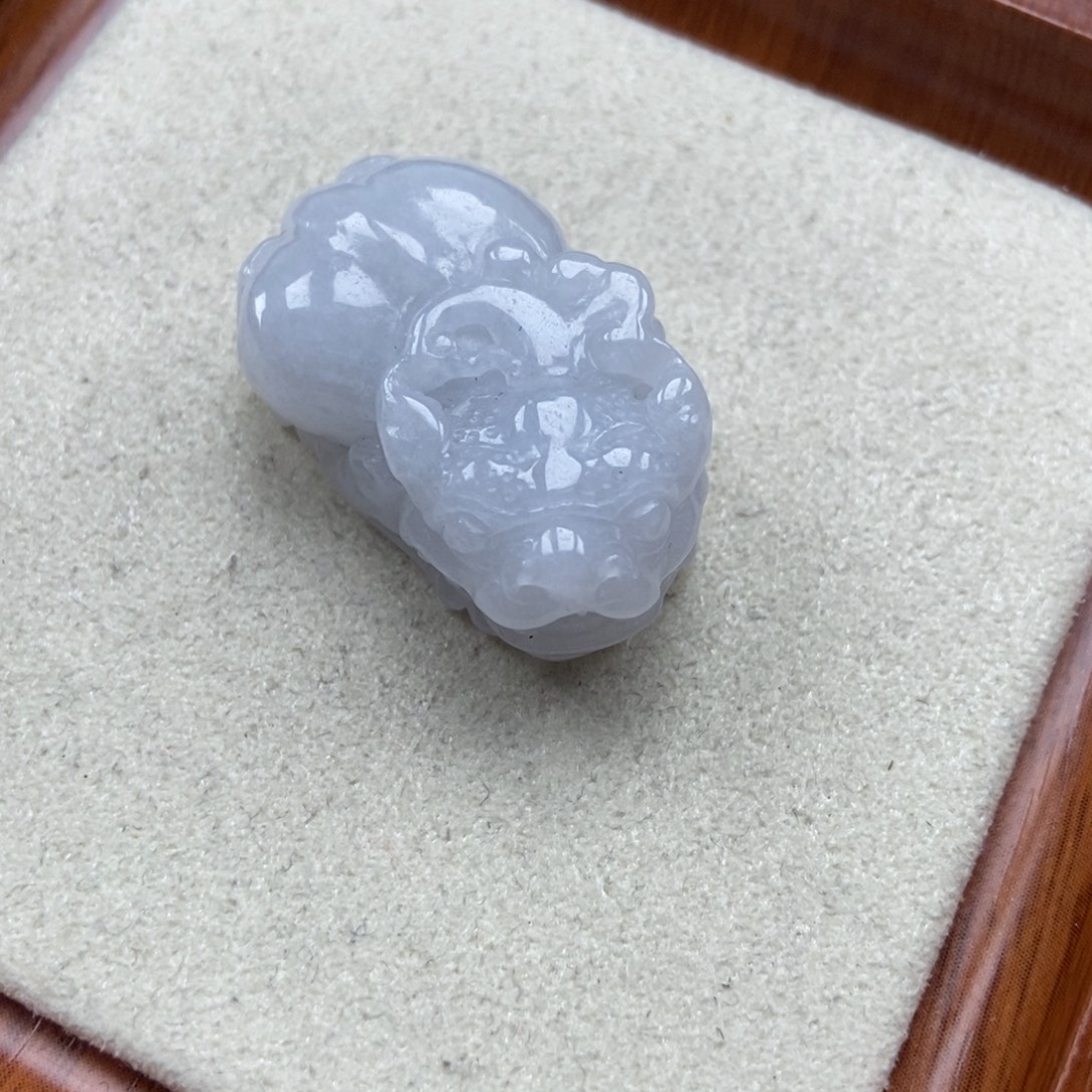 翡翠未镶嵌颈饰如意貔貅吊坠