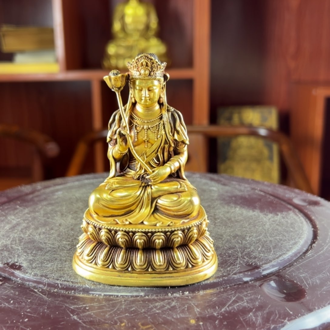 朱*佛像的造型和造型都