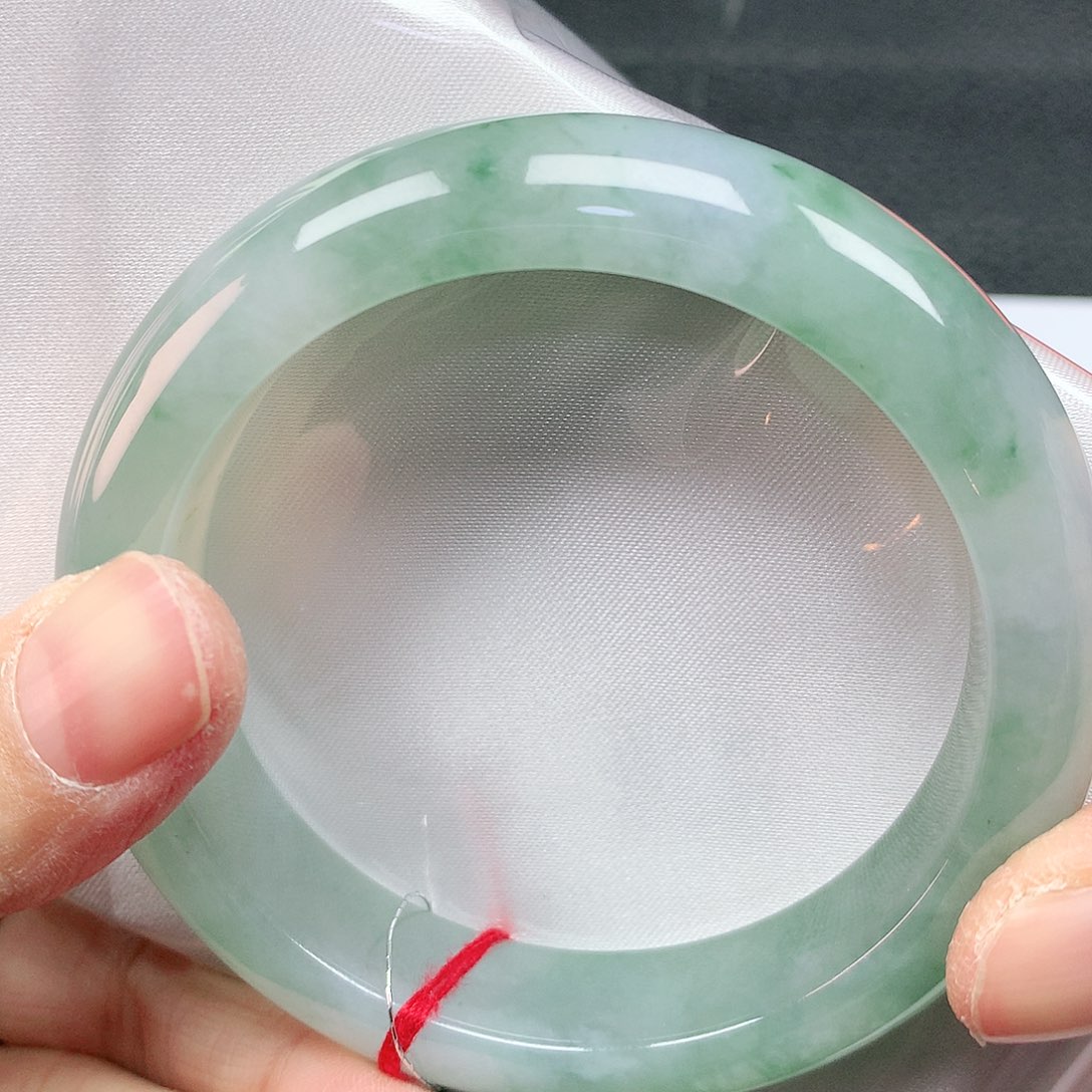 翡翠手镯未镶嵌57圈