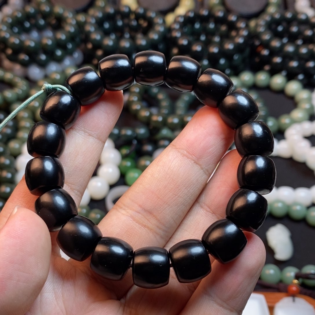 和田玉手串未镶嵌