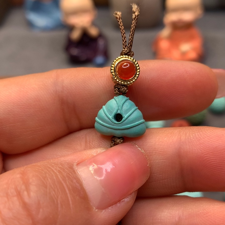 绿松石颈饰未镶嵌