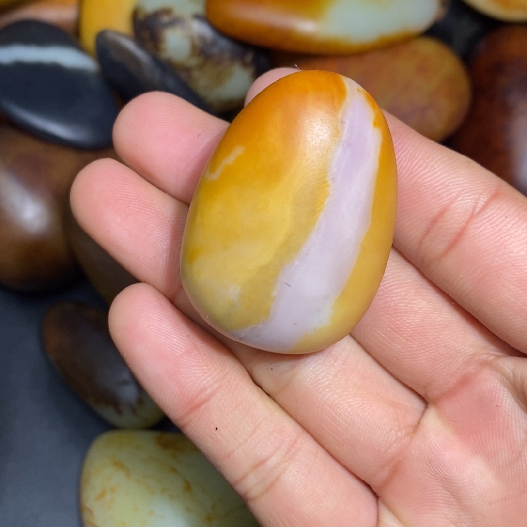 和田玉未镶嵌珠宝奇石