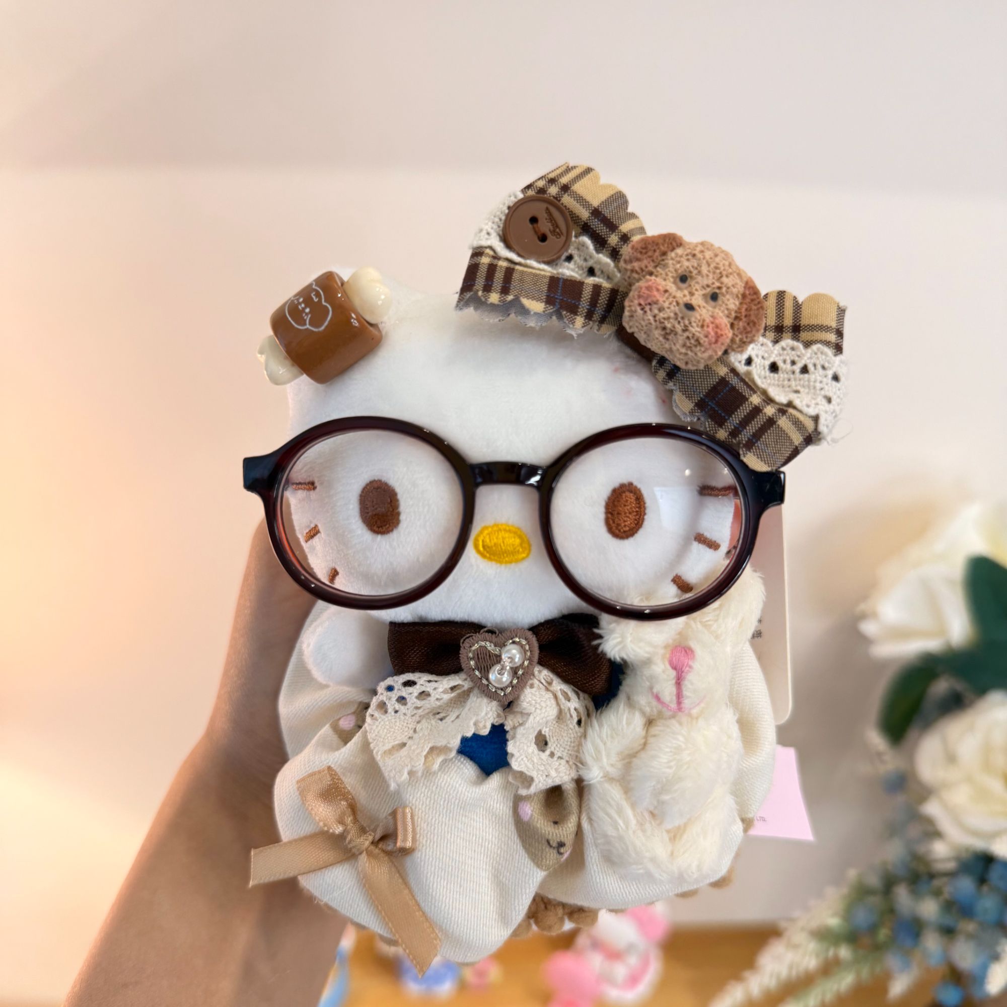 正版三丽鸥hellokitty太妃糖包包挂件可爱毛绒挂饰礼物