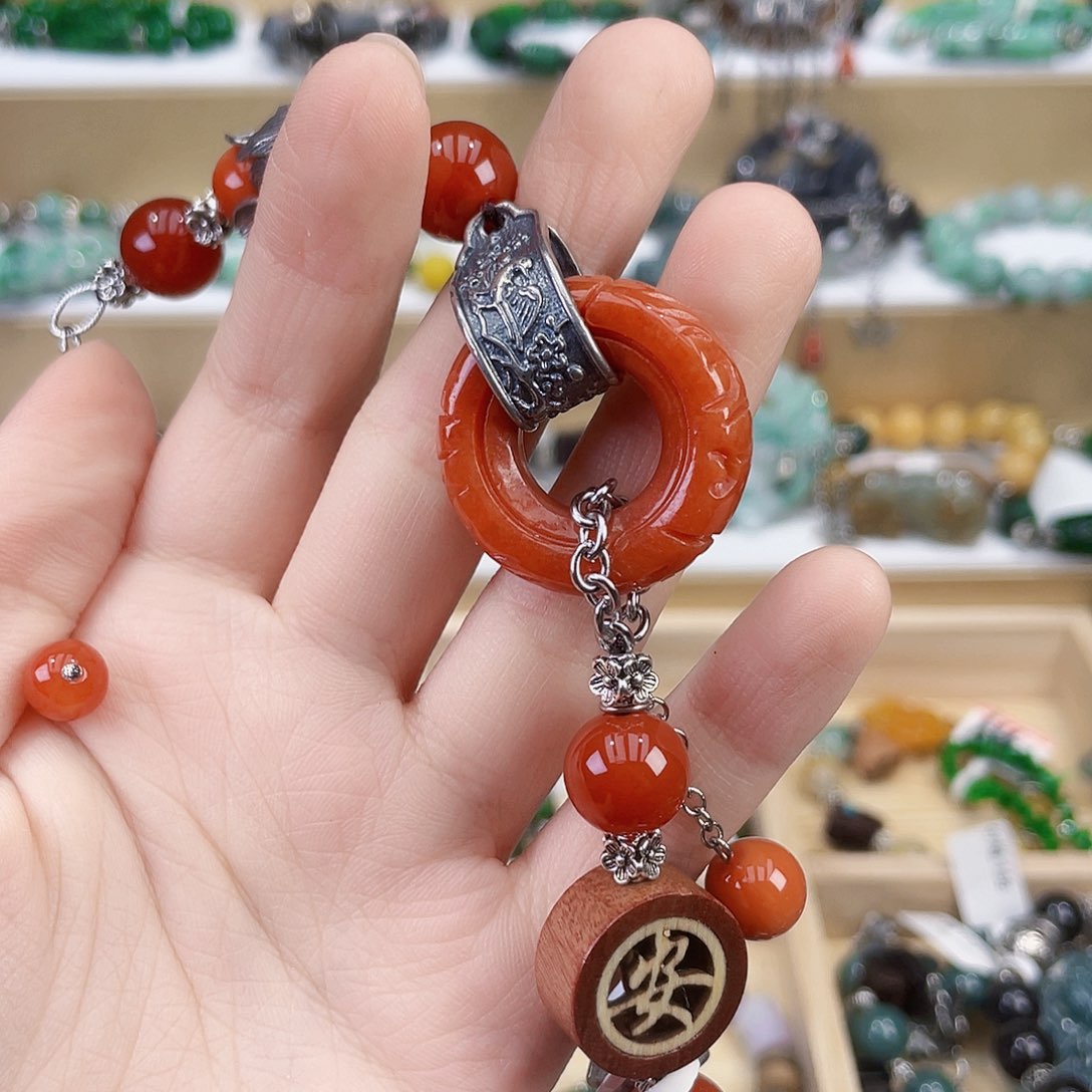 那***海未镶嵌手链翡翠手链