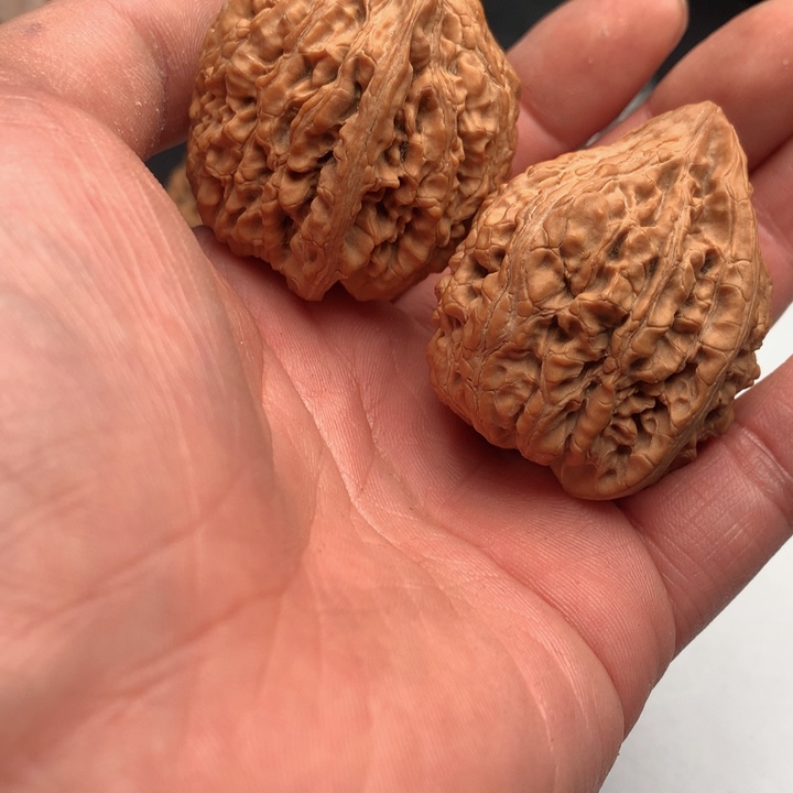 澄***澄文玩核桃吊坠我也