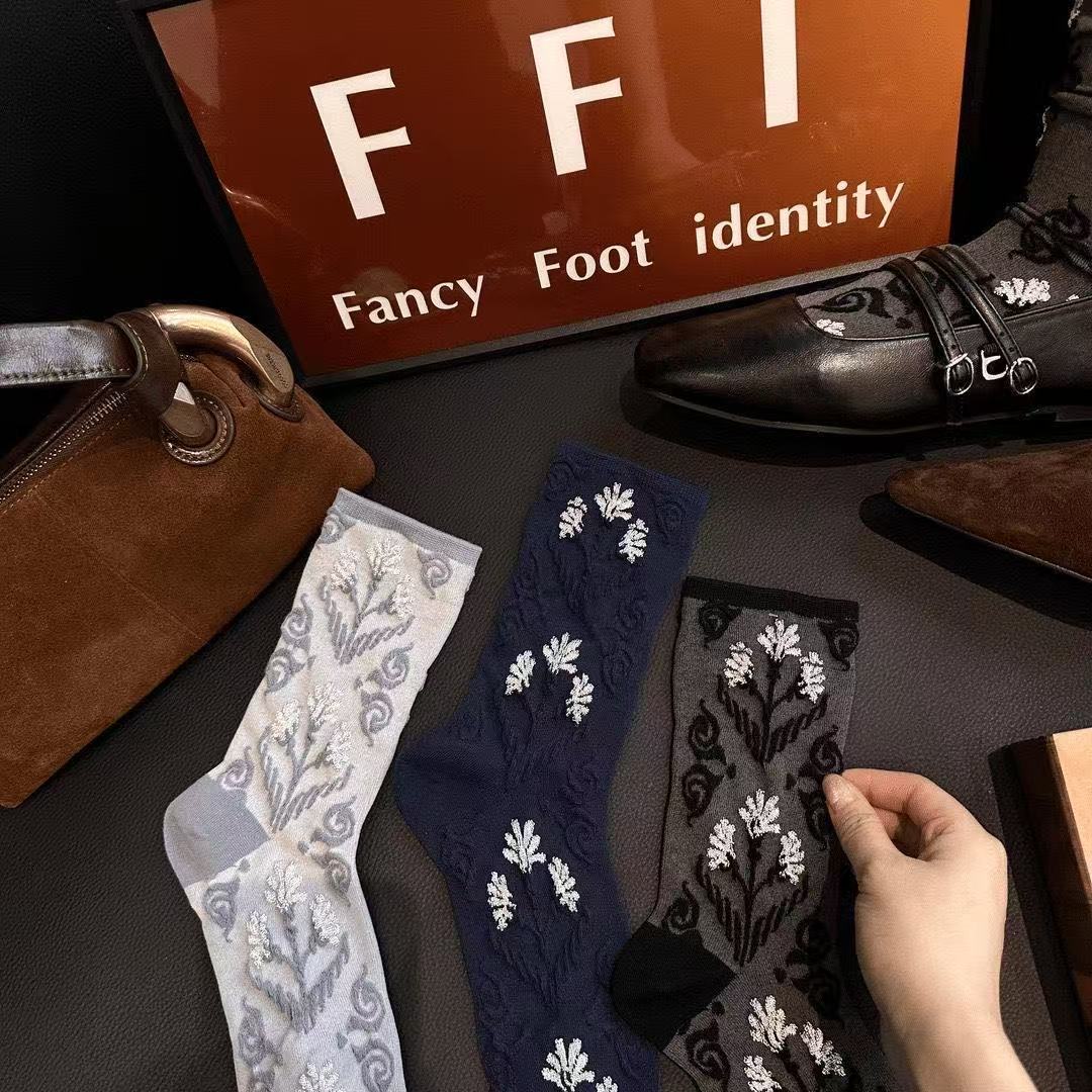 秋冬袜子女中筒袜复古民族风碎花宫廷女袜浮雕暗纹堆堆袜