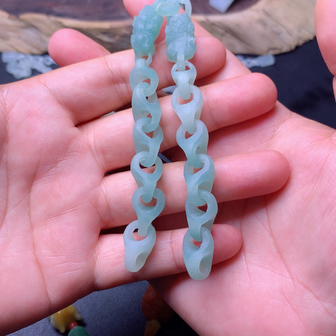 定制翡翠未镶嵌胡****妞手链