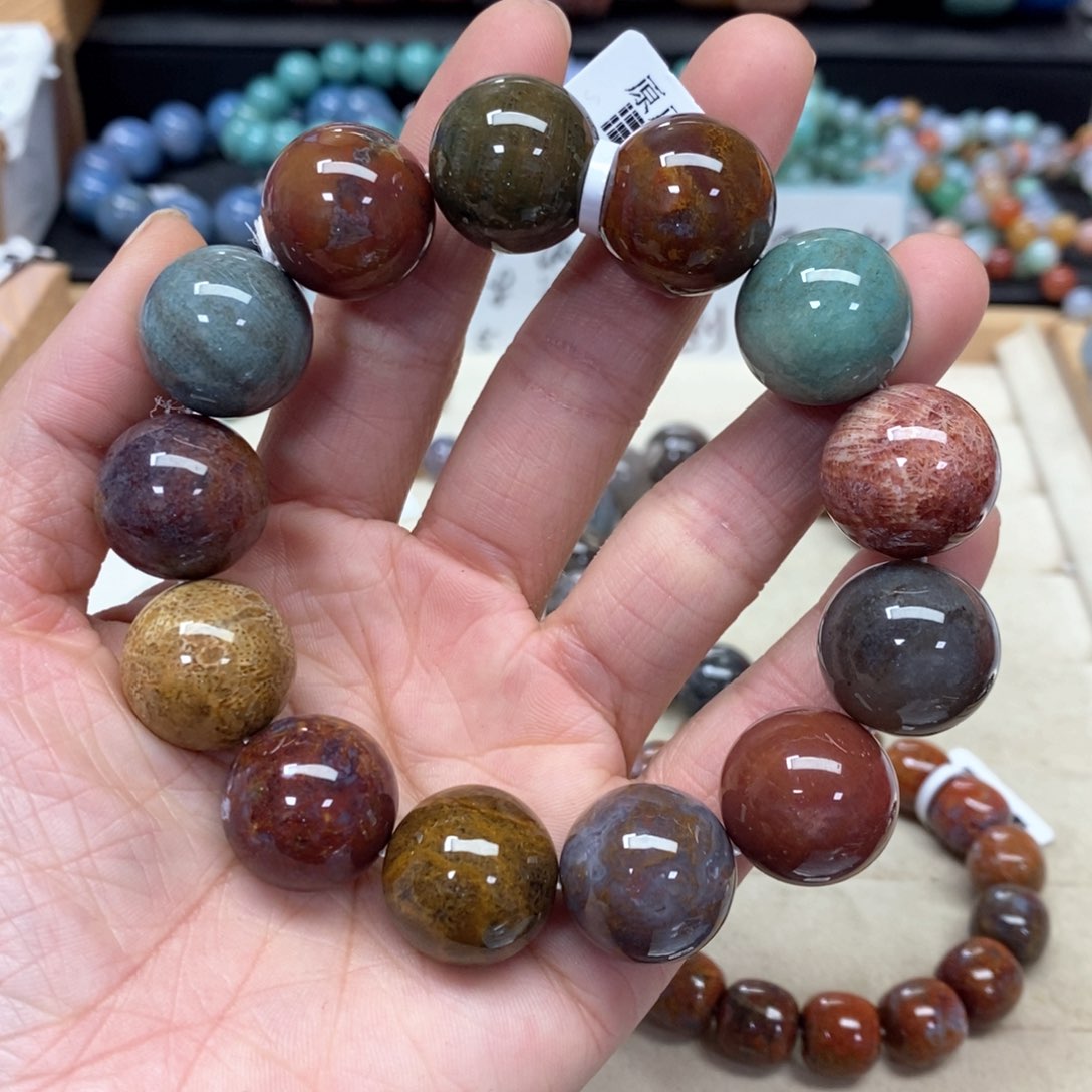 硅化珊瑚（珊瑚玉）手链未镶嵌坚**敢015