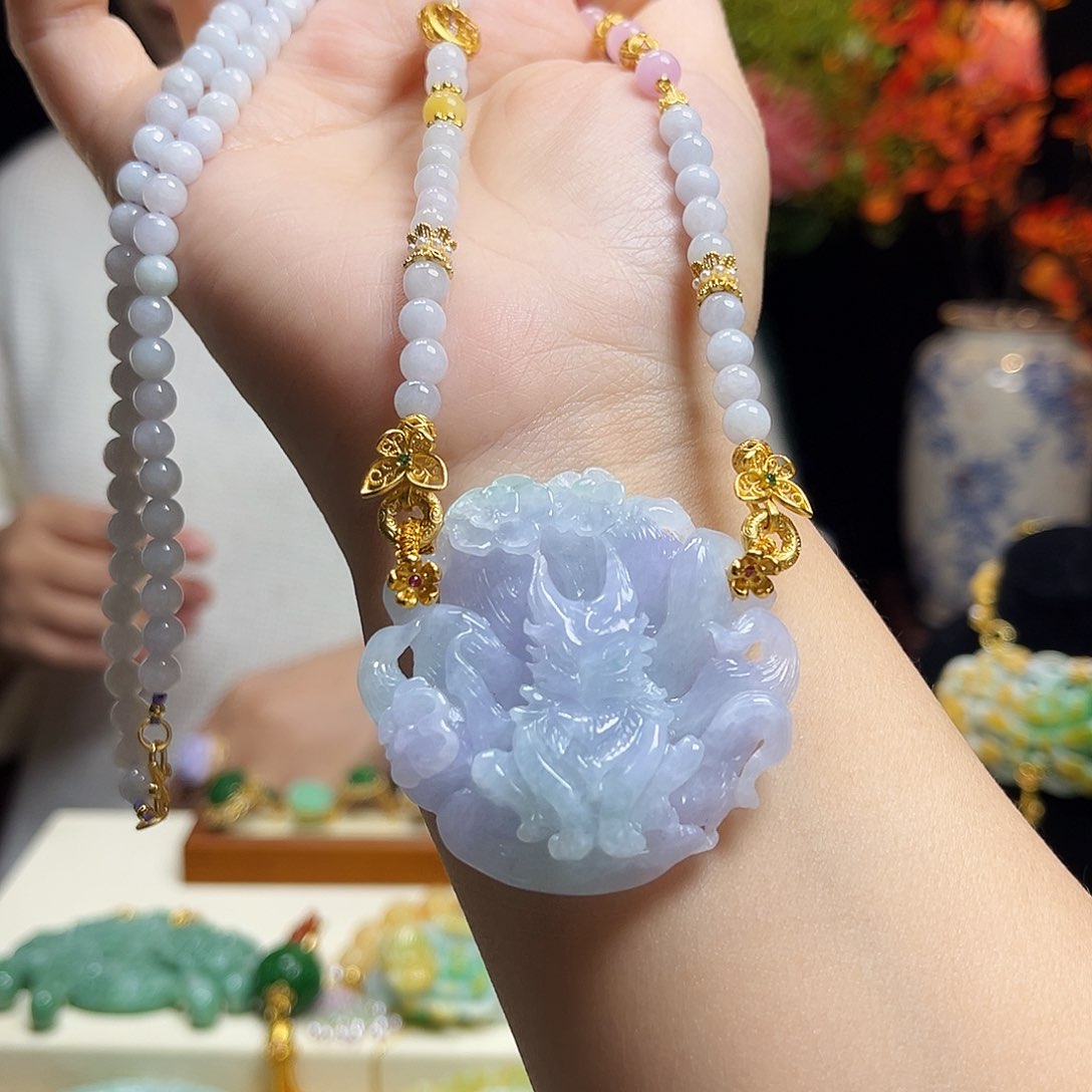 翡翠颈饰未镶嵌冰紫九尾