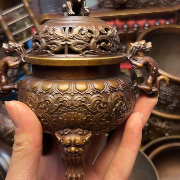 精美铜器批发档口