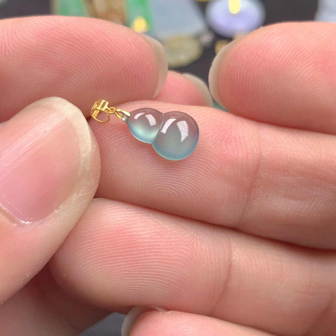 【闪购商品】颈饰18K金镶嵌翡翠翡翠